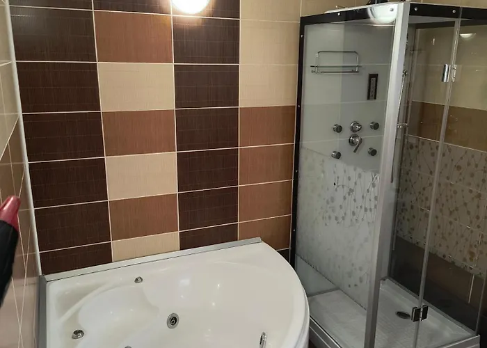 Casa Mais Brasov Guesthouse With Free Parking