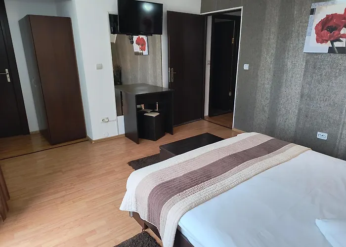 Casa With Free Parking בית הארחה 3*