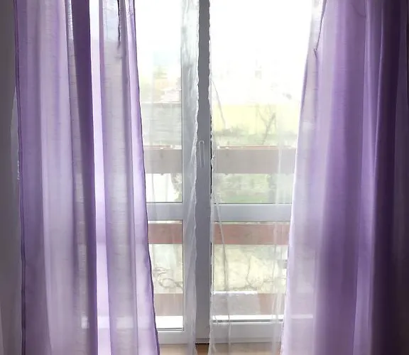 Casa Mais Brasov Guesthouse With Free Parking Гостьовий будинок 3*