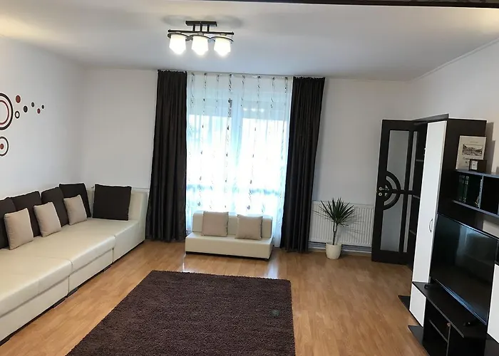 Casa Mais Brasov Guesthouse With Free Parking Гостьовий будинок 3*