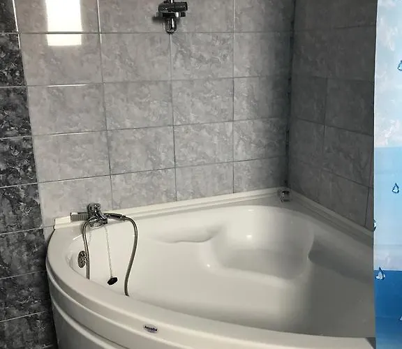 Casa Mais Brasov Guesthouse With Free Parking Брашов